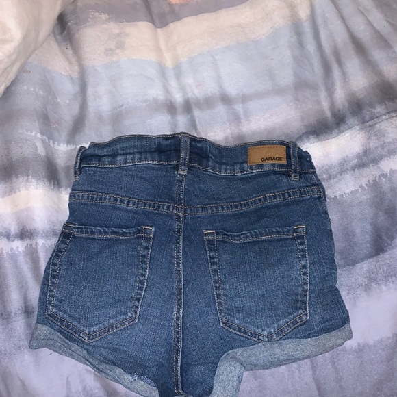 too small - Picture 2 of 2